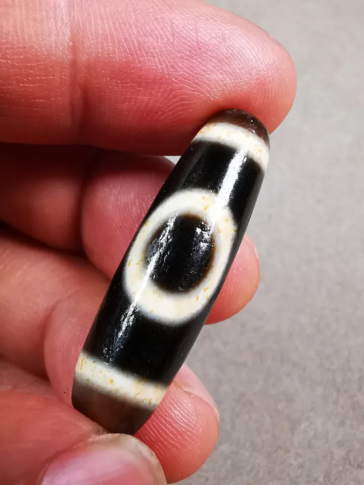 Gandhanra Tibetan Heaven & Earth Dzi Bead,Tibetan Chung,Protective Amulet,Small Size 35*10 mm