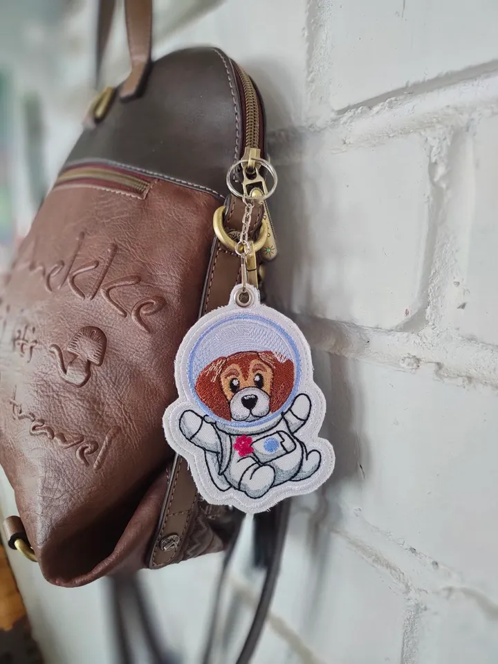 Machine embroidery design Dog astronaut