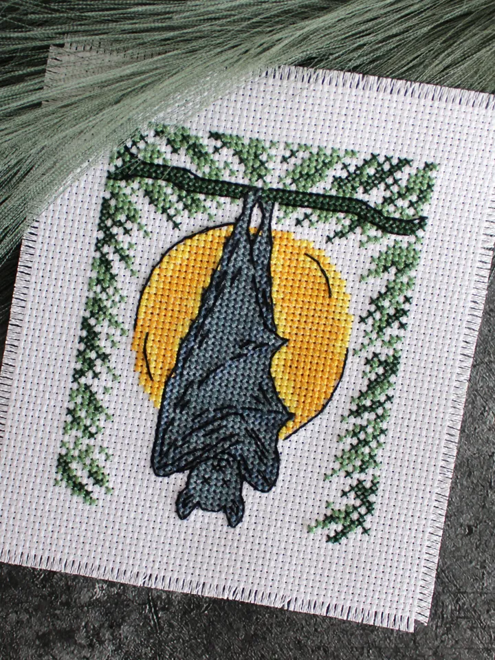 Cross stitch pattern Bat, simple and easy cross stitch chart PDF