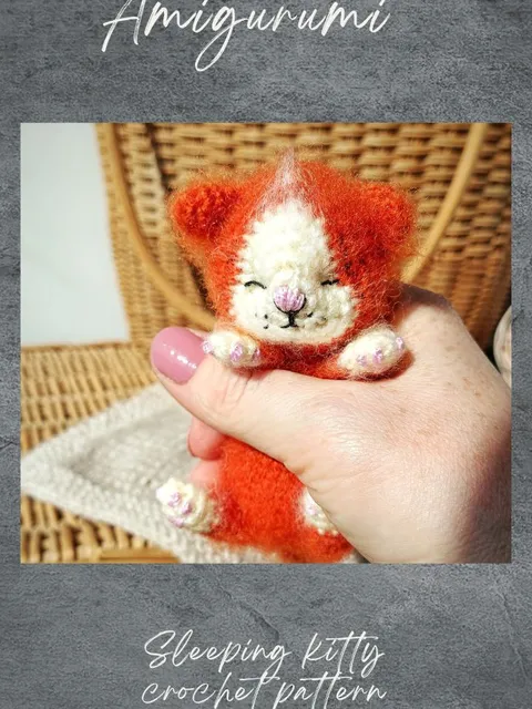 Amigurumi sleeping kitty crochet pattern. Miniature sleeping newborn cat crochet pattern