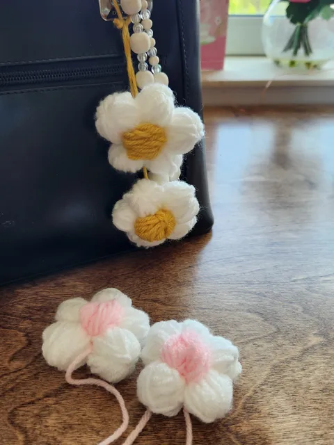 No Knit/Crochet Daisy Flowers - DIY Spring Decor & Accessories