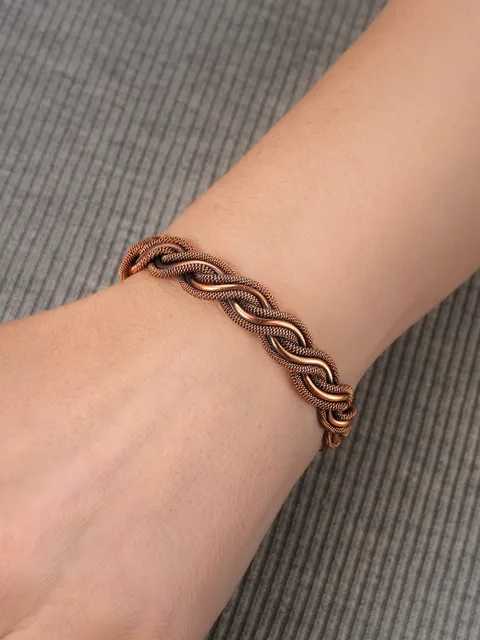 Unique wire wrapped copper bracelet for woman or man 7th 22nd Wedding Anniversary gift idea Unique pure copper wire wrapped jewelry Antique style Handmade statement artisan jewellery Healing copper therapy bracelet bangle arthritis pain relief Wearable ar