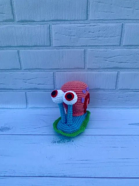 Gary the Snail amigurumi crochet pattern
