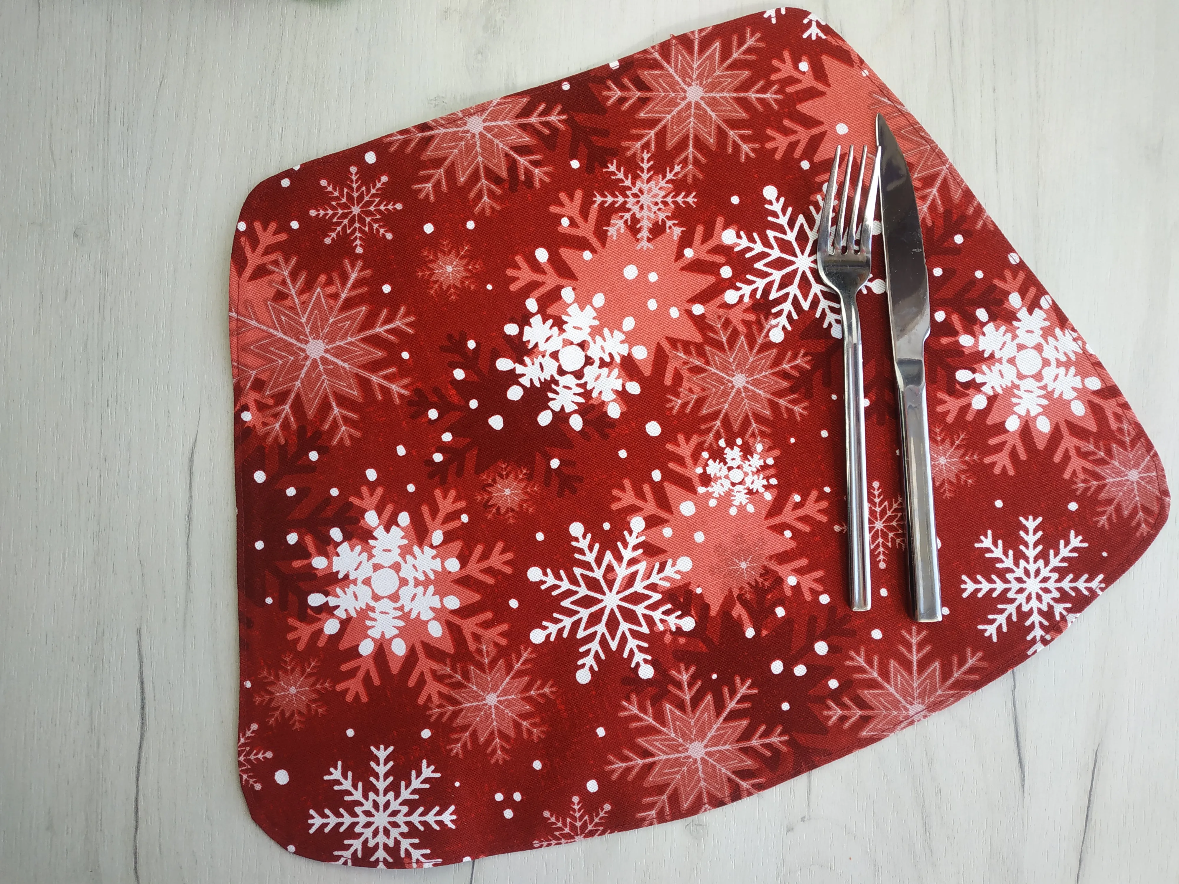 Green christmas placemats set of 6,4or2, snowflakes round placemats