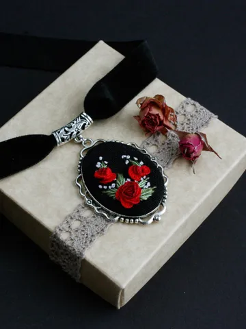 Reneissance royalcore thick choker with large pendant Red black rococo rose cameo necklace Hand made Victorian antique themed jewelry