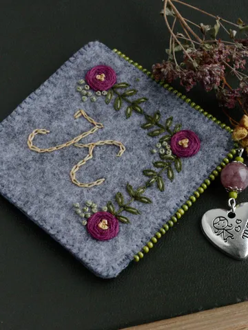 Personalized hand embroidered felt corner bookmark Gift for new mom Burgundy floral book mark beaded Handmade monogram page mark