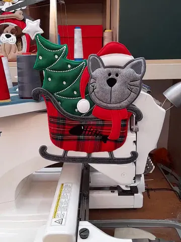 ITH Gatto sulla slitta - Ricamo a macchina con tutorial $9.00