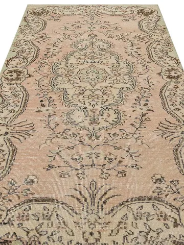 Oriental Rose: Luxurious 5.5x9.5ft Turkish Rug in Natural Light Pink, Traditional Style 149x271 cm $605.00
