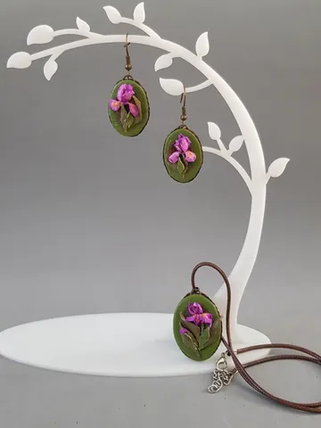 Leather set jewelry Irises for her, Leather earrings and pendant $80.00