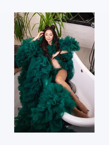 Emerald green maternity dress for mom to be photoshoot $368.00