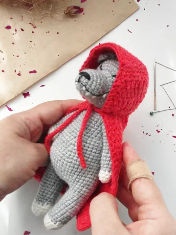 Crochet pattern wolf red riding hood $7.99