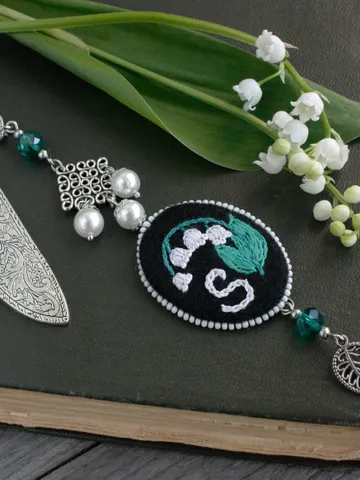 Lily of the valley floral bookmark with personalization Pearl personalized book mark women Handmade 13th annyversary gift for wife
