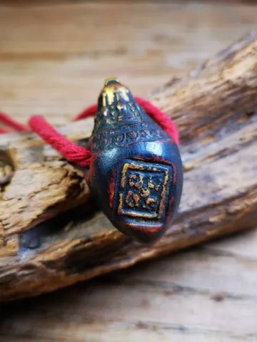 Gandhanra Old Tibetan Niang La Tsa Tsa Statue,Stupa Amulet,Pagoda Pendant,with Cross Vajra Stamp,Small Size 48mm,50 Years Old $79.99