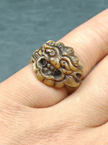 ONLY ONE - Gandhanra Hand Carved Tibetan Yak Bone Ring, Snow Lion Pattern,US Size 7.5,Inner Diameter 17.75mm