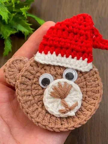 Crochet Santa Hat Pattern, Adorable Christmas Ornament Design for Beginners, Instant Download for  Christmas Crochet PDF pattern