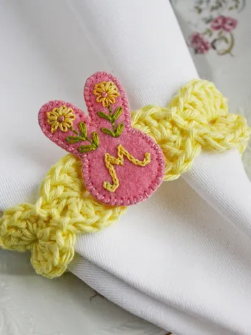 Easter napkin rings personalized Custom kids napkin rings bunny ears Monogrammed napkin rings with letter Country pastel table decor