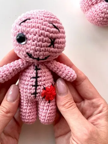 Voodoo doll crochet pattern, amigurumi halloween decor, creepy keychain, English PDF $9.75