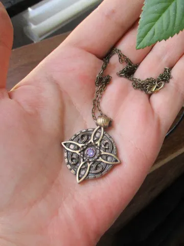 Amulet of Mara pendant / Twosided skyrim pendant / The Elder Scrolls Necklace / Skyrim cosplay Necklace $74.75