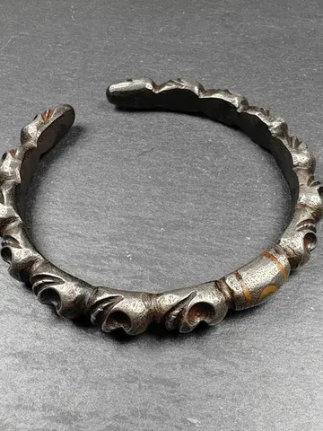 Unique Tibetan Citipati Skull Bangle,Cold Iron Cuff Bracelet,Protection Jewelry,Made of Cold Iron,Inlaid Copper