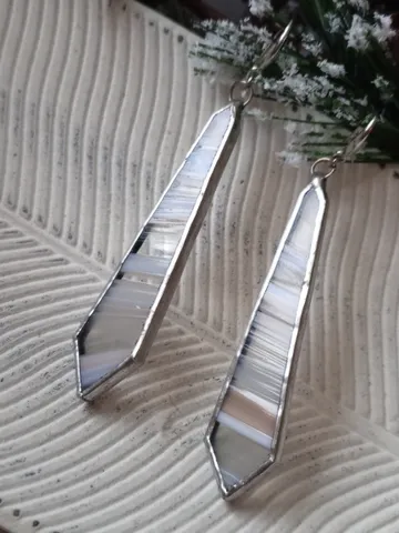 Dangle beige  icicle simple stained glass long earrings, kawaii winter earrings