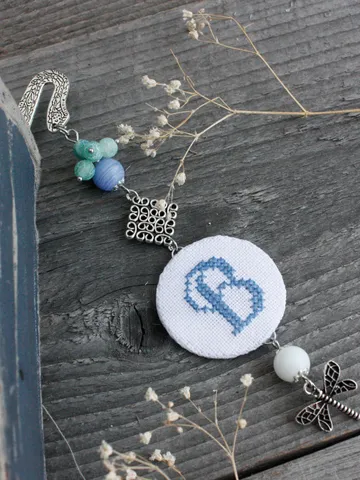 Gemstone blue floral bookmark for mother Hook forget me not book mark with personalization Monogrammed dragonfly gift for writer