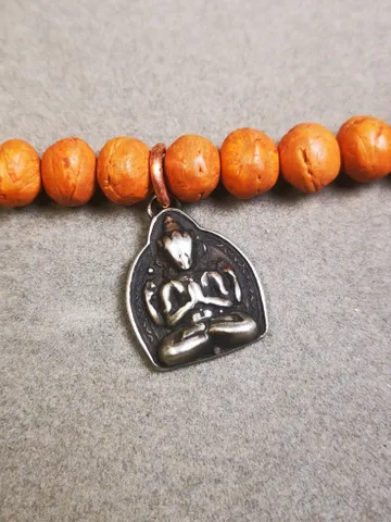Gandhanra Handmade Tibetan Mala Pendant,Small Chenrezig Amulet for Prayer Beads,Bag Hanging,0.87" × 0.67" $12.99