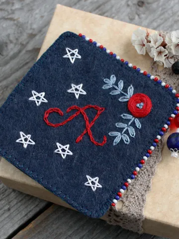 Felt corner bookmark with initial Personalized embroidered bookmark Patriotic gift for veteran Hand made monogram floral book mark beaded