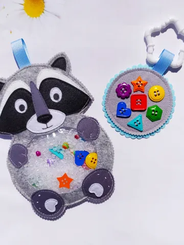 Raccoon I spy bag pattern for toddlers, I spy game, Busy Bag activity tutorial, Autism sensory toys for kids, Felt toy pattern, Travel Toys