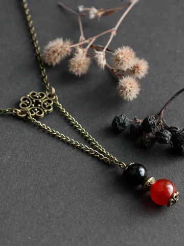 Dainty lariat carnelian necklace Victorian black orange Y necklace with black agate Simple minimalist dark academia necklace for Halloween