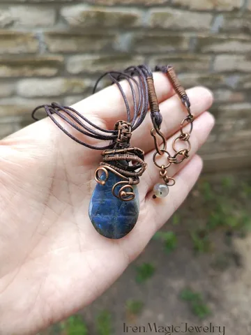 Wire Wrapped Copper Pendant with Labradorite – Handmade Boho Jewelry