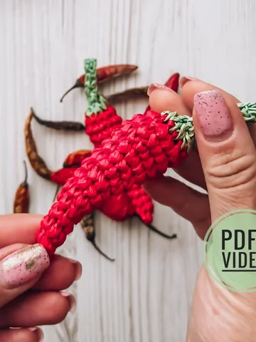 Crochet pattern pepper pendant digital instant download and video tutorial, bags charm, vegetable creature crochet, keychain pepper crochet $2.50