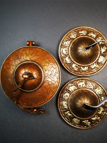 Gandhanra 8.3cm Tibetan Cymbals,12 Zodiac Tingsha Bell,Buddhism Ritual Implement,Handmade in Nepal $59.99