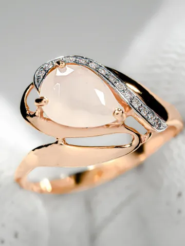 Ring Silver gold plated 925 assay value with white agate $95.00