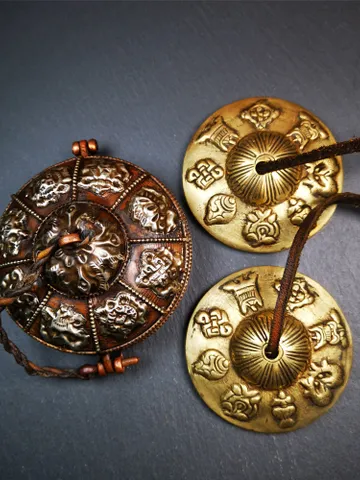 Gandhanra 7.4cm Tibetan Cymbals,Tingsha Bell,Buddhism Ritual Implement,Handmade in Nepal,Astamangal Pattern $49.99