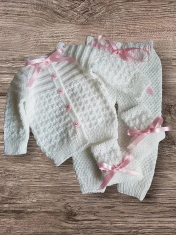 Handmade Newborn Baby Set – White Acrylic Cardigan, Pants & Booties (0–3 Months)