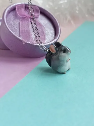A chinchilla figurine necklace (pre-order)
