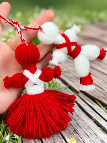 Martenitsa Yarn Doll Ornament Pattern, Baba Marta Crochet PDF tutorial, Traditional Bulgarian Spring Decor, Pizho and Penda Dolls