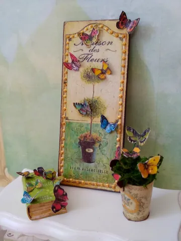 Accessory set.Dollhouse miniature.1:12 scale. $35.00