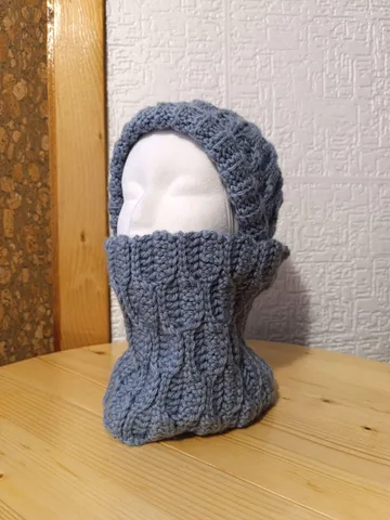 Cozy Hand Knitted Women's Hat and Neck Warmer Set – Stylish Winter Accessories, High-Quality Yarn, Thoughtful Gift for Her