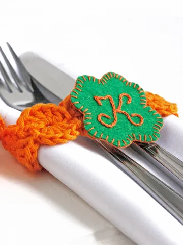 Monogrammed St Patricks day napkin rings Custom personalized napkin holders 4 leaves shamrock clover Irish wedding green orange table decor