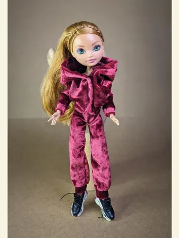 Handmade burgundy velvet hoodie & pants set for 10.5 inch female dolls $12.00