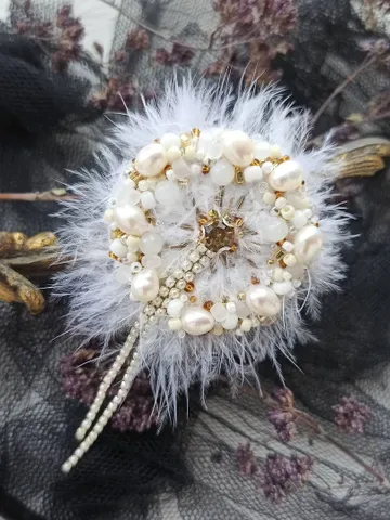 Brooch "Dandelion" $180,500.00