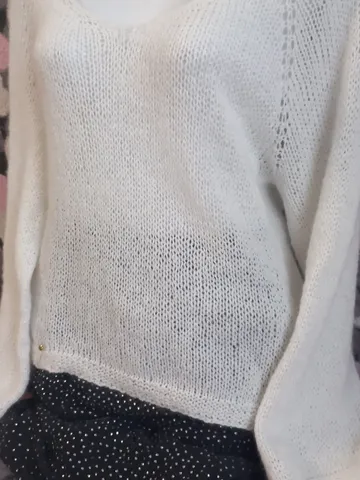 свитер $100.00