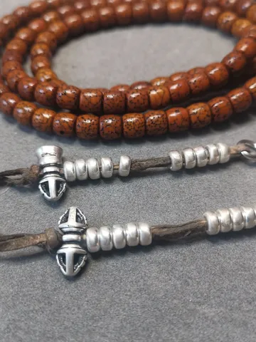 Gandhanra 5mm Silver Tibetan Buddhist Prayer Bead Counters for 6-15mm Mala,with Dorje Vajra Pendant $39.99