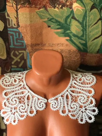 Bobbin lace Collar Linen yarn Hand made $85.00