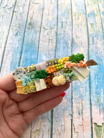 Magnet Miniature St Patrick Day Board with Polymer clay Souvenir $27.00