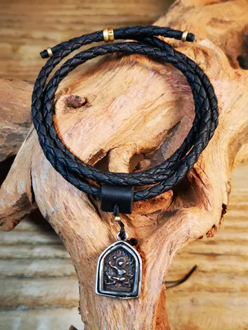 Gandhanra Antique Tibetan Buddhist Amulet, Vajrapani,the Protector and Guide of Gautama Buddha,Made of Thokcha,inlaid with Sliver $49.99