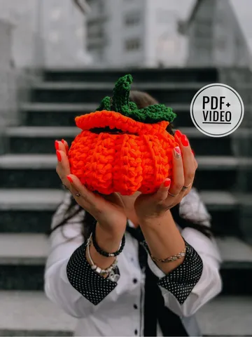 Crochet basket pumpkin Halloween Thanksgiving, PDF pattern, digital instant download $4.50