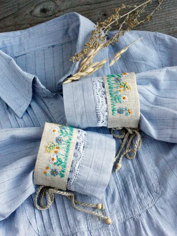 Detachable linen bracelets fabric Set of two handmade boho cuffs with lace Wildflower floral cuff Daisies forget me nots Ukrainian jewelry
