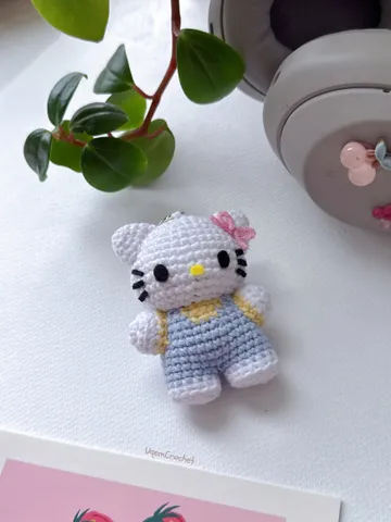crochet pattern Hello Kitty, PDF file, US terms, hello kitty crochet keychain, sanrio crochet pattern $6.20